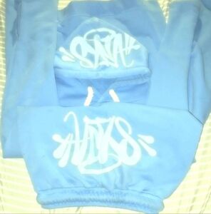 Synaworld track suit baby blue S